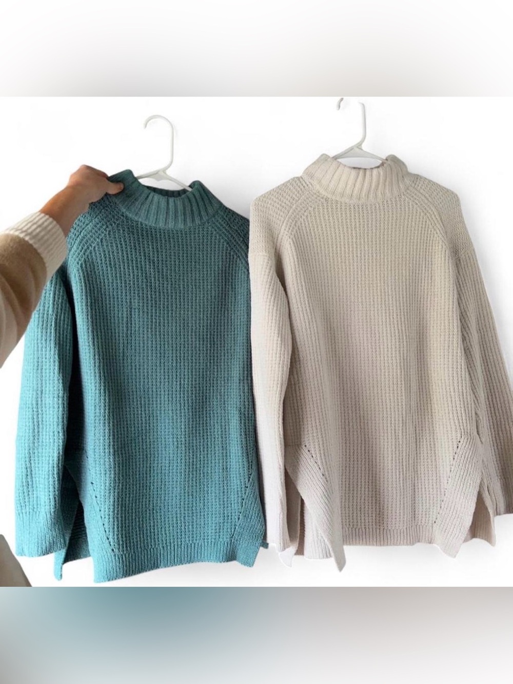 Lot 2 Tunic Sweaters Women’s XS Oversized Cozy Blue & Cream Knit